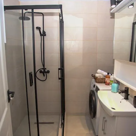 Apartment Flh - Emily's Secret