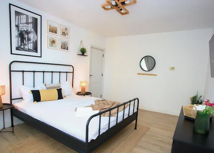 Flh - Emily's Secret * Bükreş