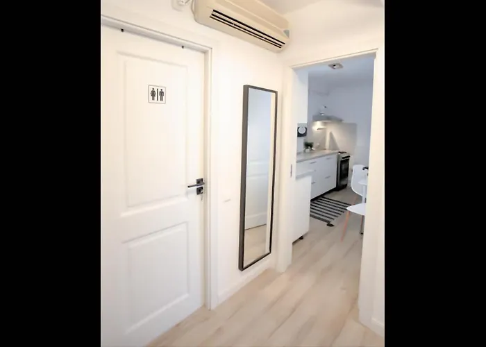 Flh - Emily's Secret * Bukurešť